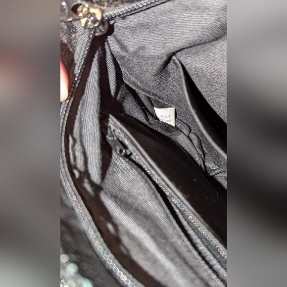 Vintage '80s Evening Purse! Made In Hong Kong- Black and Gold - Picture 6 of 8